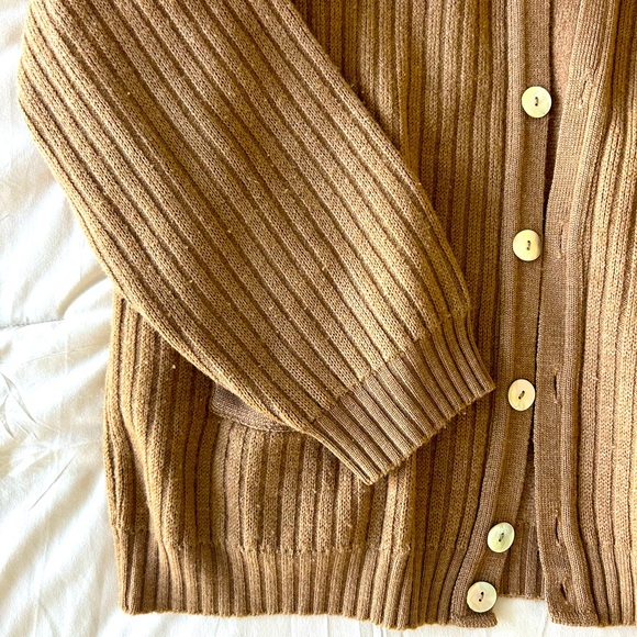 Saks Fifth Avenue 100% Virgin Wool Brown. Made in Italy. - Picture 4 of 4